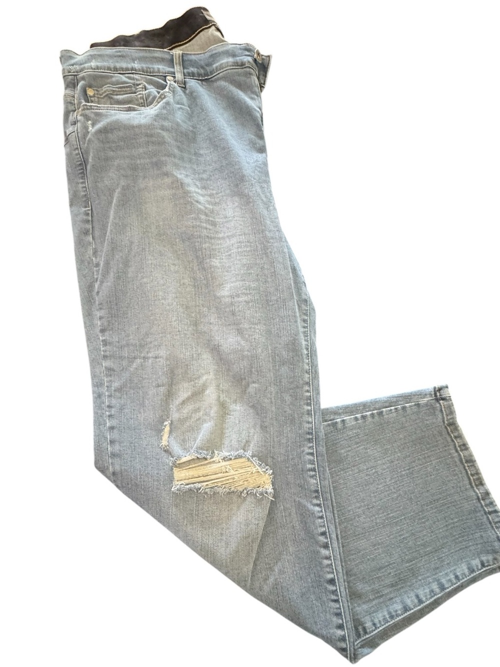 Torrid Bombshell Straight Jeans Size 26R Premium Stretch Distressed High Rise